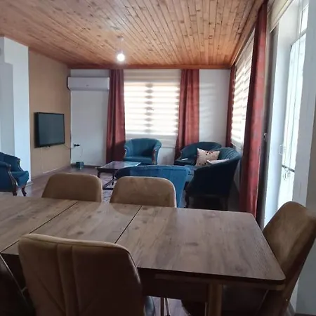 Apartment Huelya